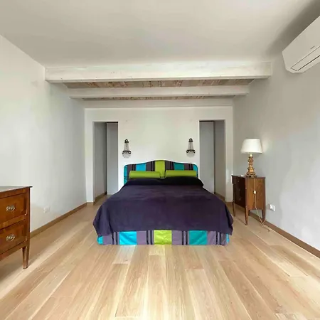 Appartement In Piccola Casa Di Corte Brescia